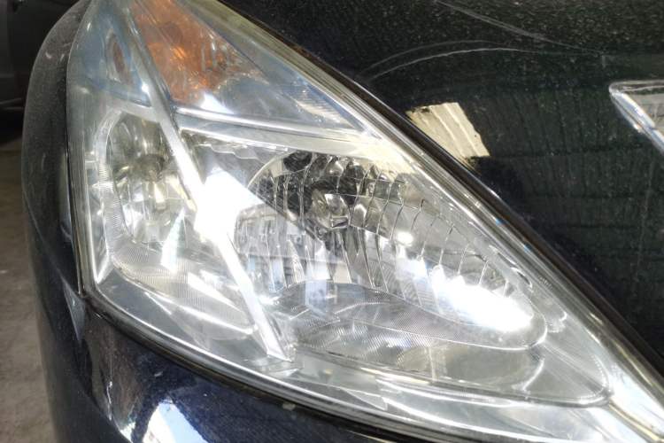 Used Nissan Teana 2011 2.0L XL Comfort Edition Right Front Headlight