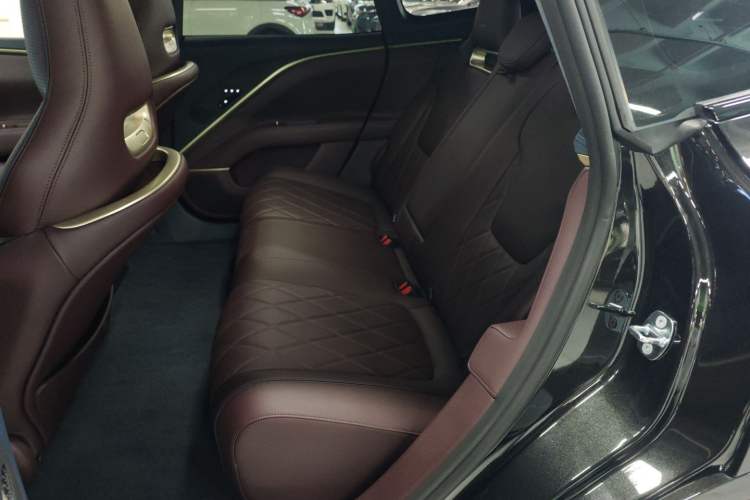 Used Avatr 11 2025 Year Updated Max Extended-Range Version