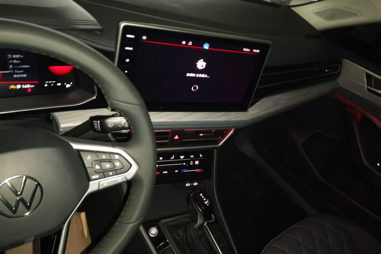 Used Volkswagen Sagitar 2023 280TSI DSG Excellence Edition Audio And AC Panel