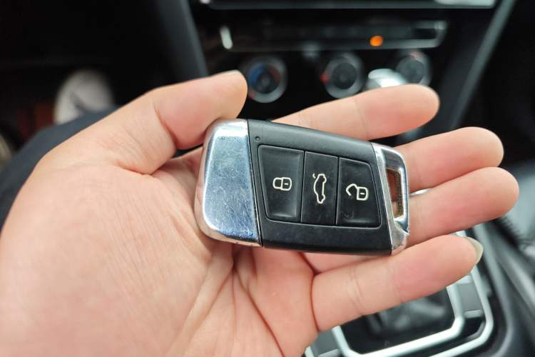 Used Volkswagen Magotan 2018 280TSI DSG Leading Model Vehicle Key