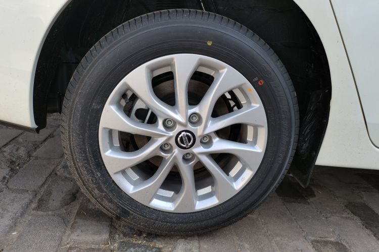 Used Nissan Sylphy 2026 Classic 1.6L CVT Peace of Mind Edition Exterior 5