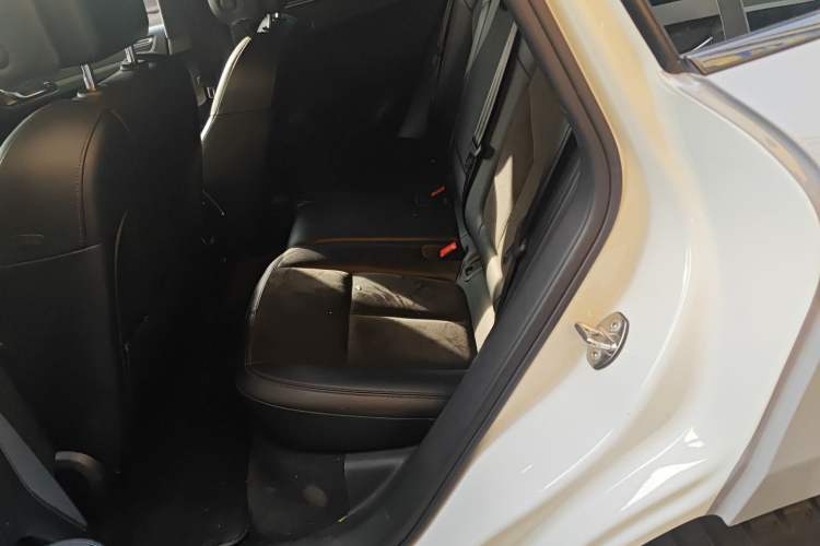 Used Porsche Macan 2017 Macan 2.0T Left Rear Seat