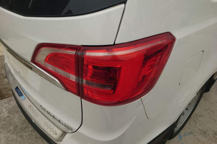 Used Baojun 730 2016 1.5T Manual Luxury Edition 7 Seats
