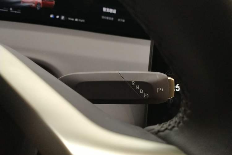 Used Avatr 06 2025 Pro Range-Extended Edition Gear Lever