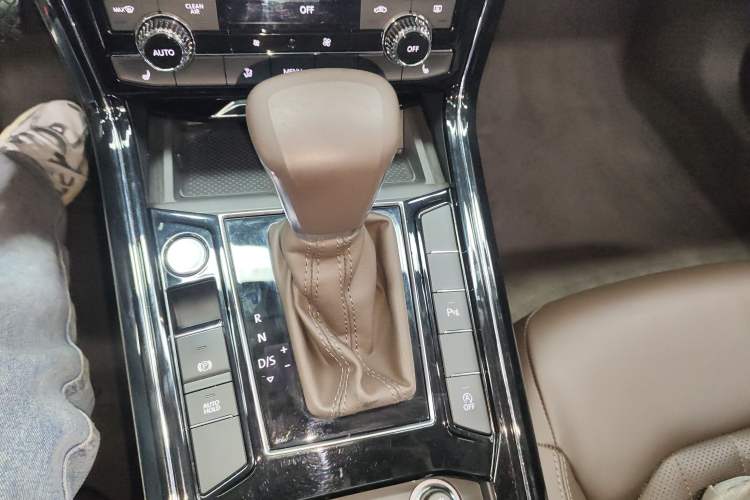 Used Volkswagen Phideon 2021 380TSI Luxury Edition
