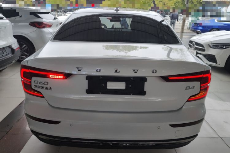 Used Volvo S60 2024 B4 Zhiyi Luxury Edition