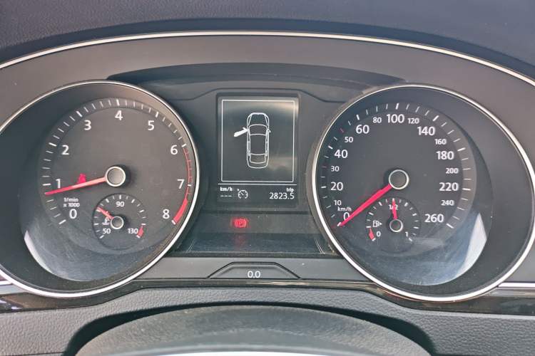 Used Volkswagen Magotan 2017 330TSI DSG Luxury Model Instrument Cluster