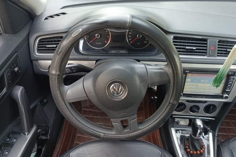 Used Volkswagen Lavida 2013 Restyled Classic 1.6L Automatic Comfort Edition
