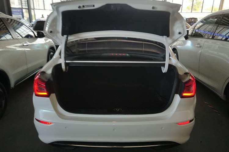 Used Changan Eado 2018 High-Energy Edition 1.6L GDI Automatic Pioneer Model China V Standard
