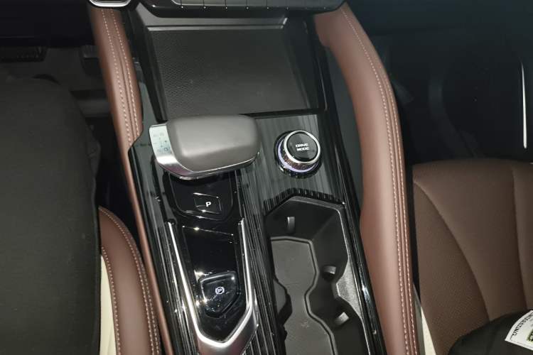 Used Geely Auto Monjaro L 2021 2.0TD DCT EVO Two-Wheel Drive Prestige Version