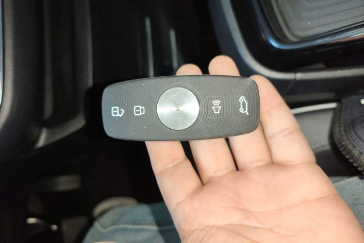 Used Roewe iMAX8 2021 Model 400TGI Exclusive Version for Key Accounts Vehicle Key
