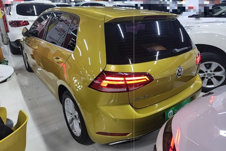 Used Volkswagen Golf 2018 230TSI Automatic Comfort Model Rear Left 45 Deg