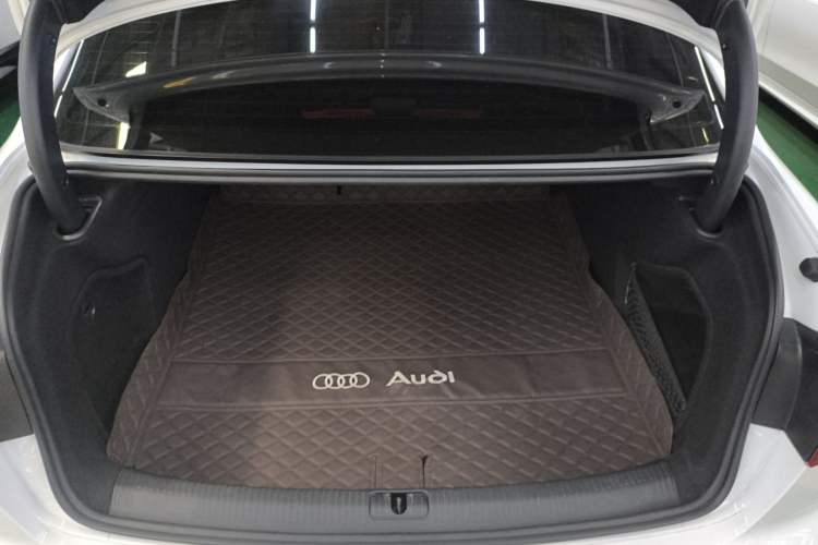 Used Audi A4L 2020 40 TFSI Fashionable and Elegant Model