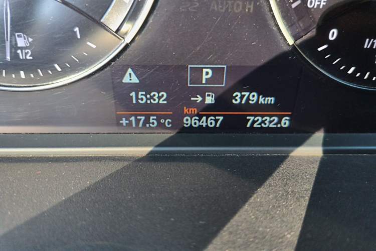 Used BMW X1 2020 sDrive20Li Fashion Model Odometer Close Up