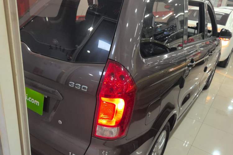 Used Dongfeng Fengon 330 2019 1.5L Manual Practical II China VI