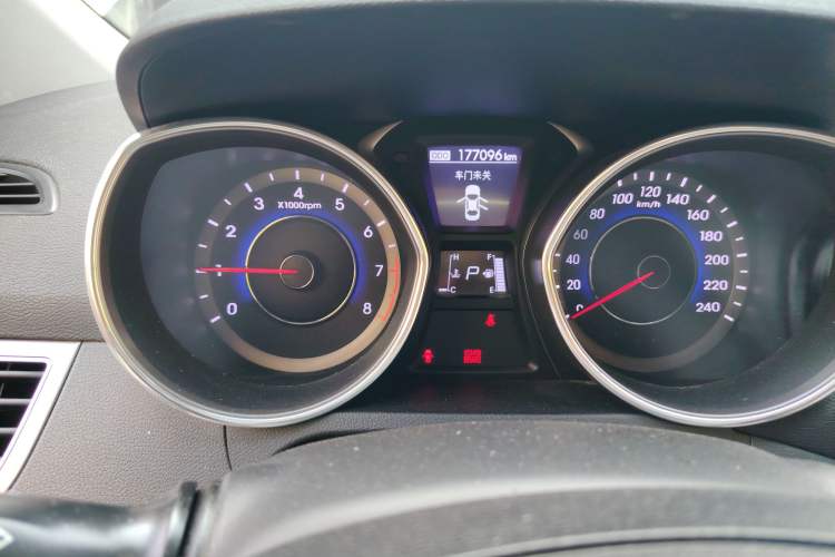 Used Hyundai Elantra (5th Generation / Langdong) 2012 1.6L Automatic Leading Model Instrument Cluster