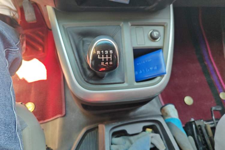 Used Jinbei Hiace King 2021 2.0L City Transport King Series Comfortable High-Roof 6-Seater 1TZS Gear Lever