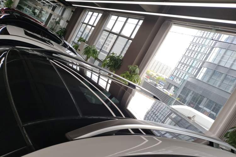 Used Mercedes-Benz GLE 2017 GLE 320 4MATIC Dynamic Model Roof