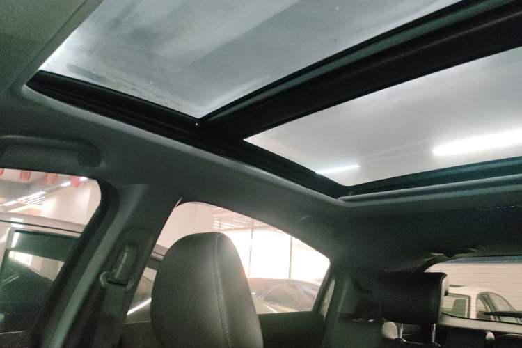 Used Honda XR-V 2017 1.8L EXi CVT Comfort Version Headliner