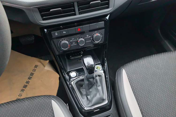 Used Volkswagen Tacqua 2023 200TSI DSG Joy-Connect Edition
