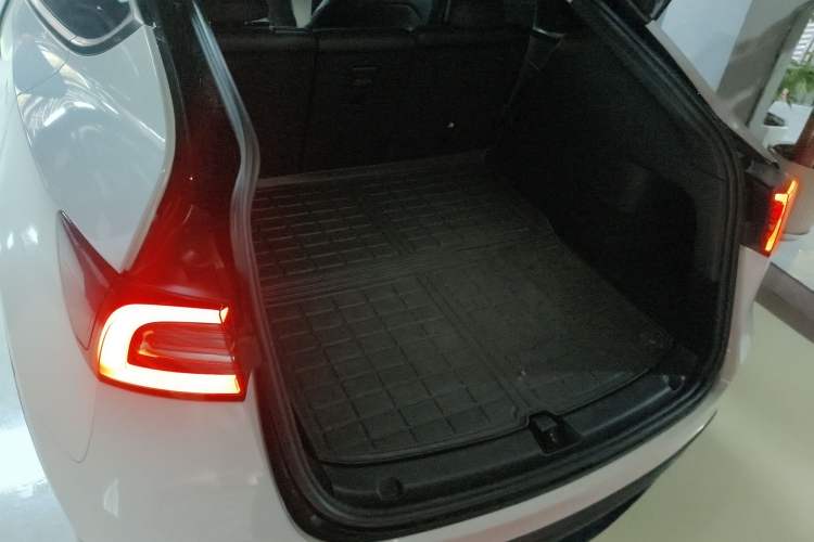 Used Tesla Model Y 2022 Revised Version Rear-Wheel Drive Trunk