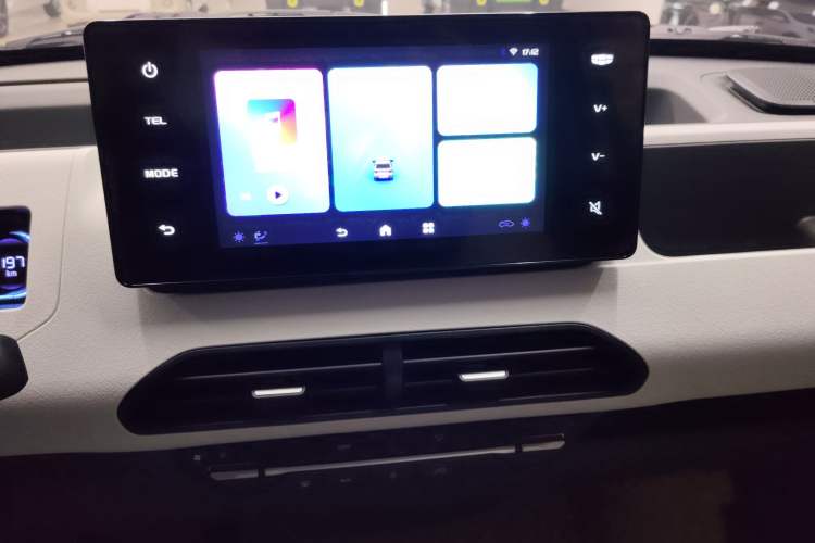 Used Geely Galaxy Panda 2024 200km Panda Kart Audio And AC Panel