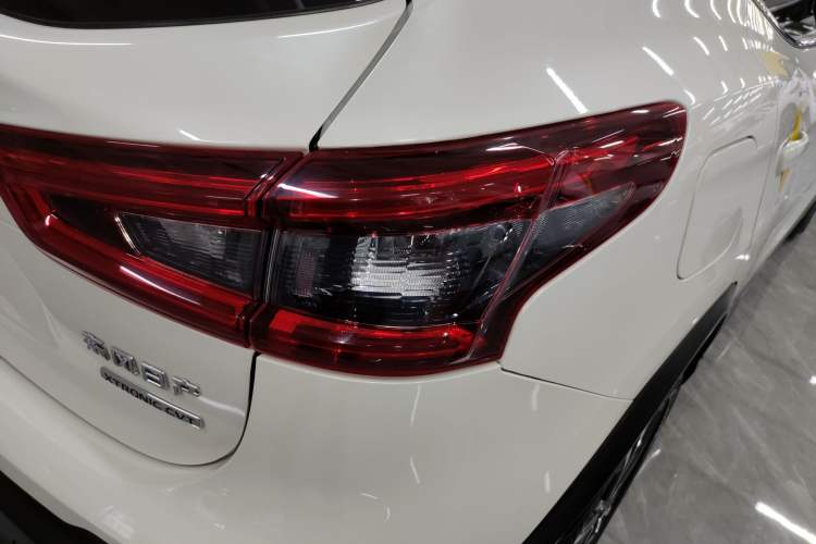 Used Nissan Qashqai 2019 2.0L CVT Luxury Edition Right Rear Taillight