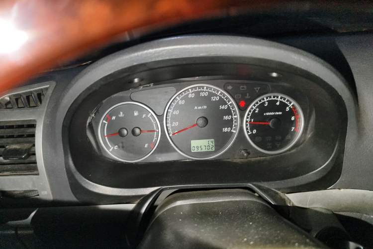 Used Foton Scenic 2011 2.0L Express Standard Short-Wheelbase Low-Roof 486EQV4