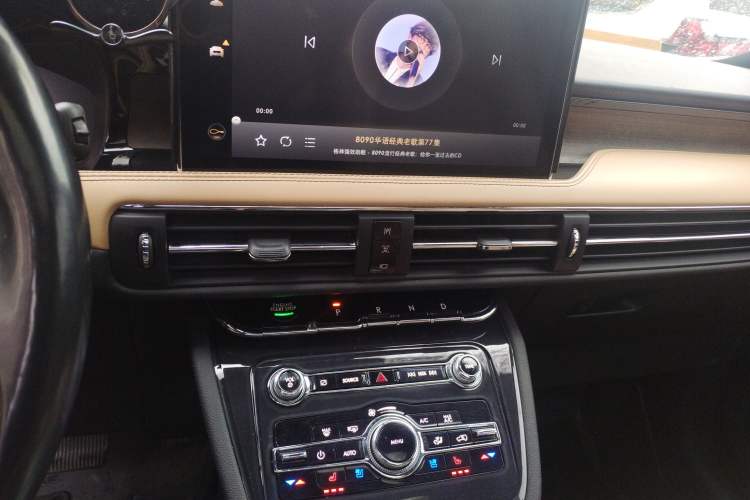 Used Lincoln Corsair 2022 2.0T Two-Wheel Drive Luxury Edition Audio And AC Panel