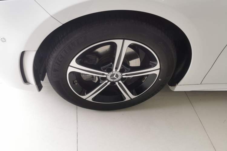 Used Mercedes-Benz A-Class 2022 Restyled A 200 L Sport Sedan Dynamic Version Left Front Wheel Hub