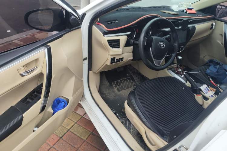 Used Toyota Corolla 2017 1.2T CVT GL-i Driver Seat