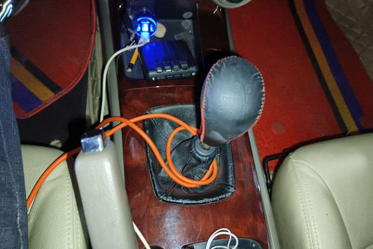 Used Hyundai MoInca 2009 1.8L Manual Luxury Edition GL Gear Lever