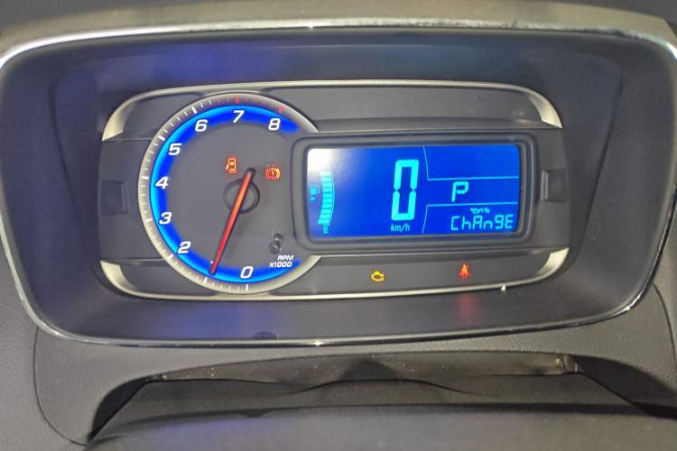 Used Chevrolet Trax 2016 1.4T Automatic Two-Wheel Drive Comfort Version with Sunroof Instrument Cluster