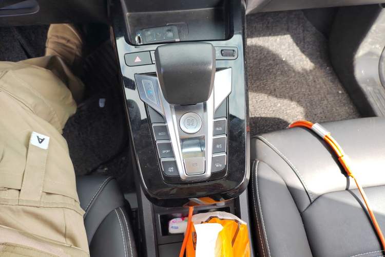 Used BYD Yuan New Energy 2019 EV360 Smart Connect Enjoyment Model