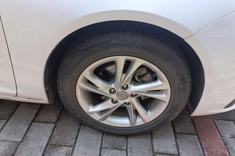 Used Buick Regal 2021 552T Elite Edition Right Front Wheel Hub