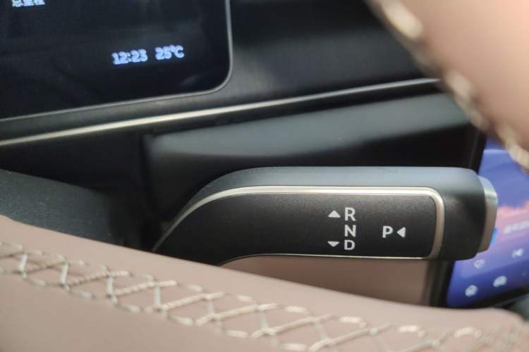 Used Nio ES6 2025 75 kWh Gear Lever