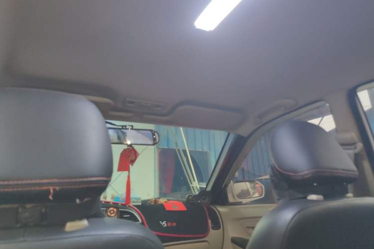 Used Soueast V3 Lingyue 2014 1.5L Manual Entry-Level Version Headliner