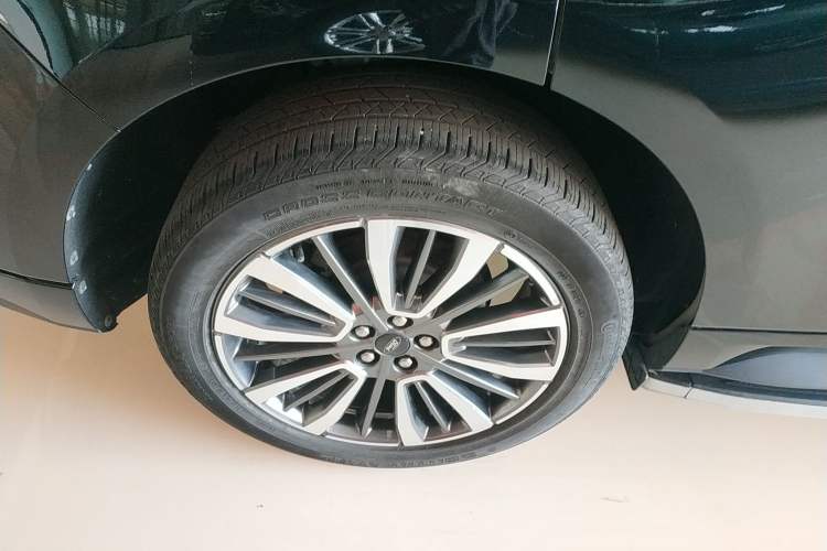 Used Ford Edge 2021 PLUS EcoBoost 245 Two-Wheel-Drive Titanium 7-Seater