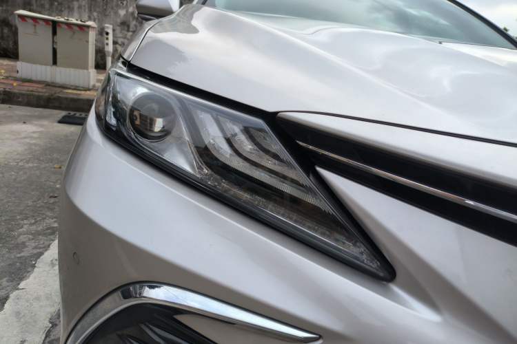 Used Toyota Camry 2023 2.0G Luxury Edition Right Front Headlight