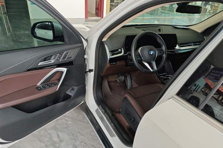 Used BMW X1 2024 sDrive25Li X Design Package Driver Seat