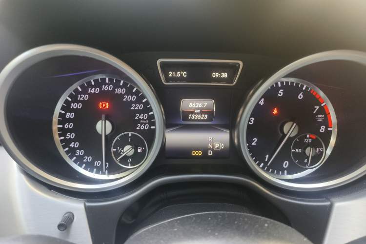 Used Mercedes-Benz M-Class 2015 ML 320 4MATIC Instrument Cluster