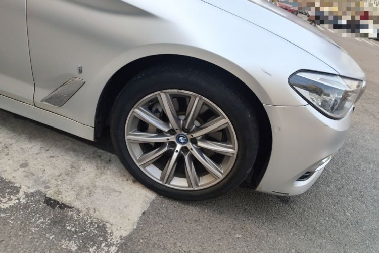 Used BMW 5 Series New Energy 2018 530Le Luxury Package Right Front Wheel Hub