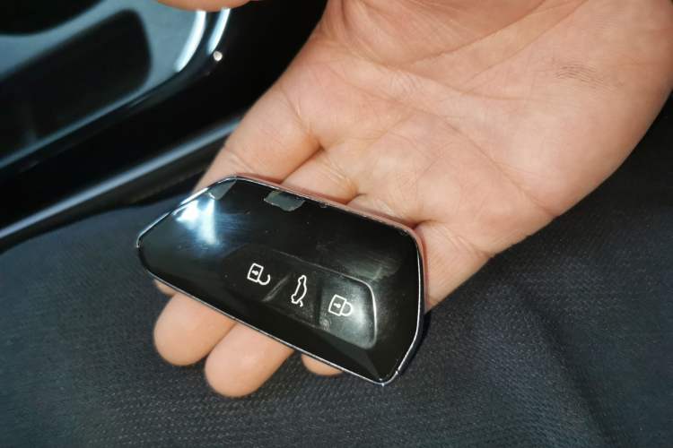 Used Volkswagen ID.4 CROZZ 2022 Long-Range PURE+ Edition Vehicle Key