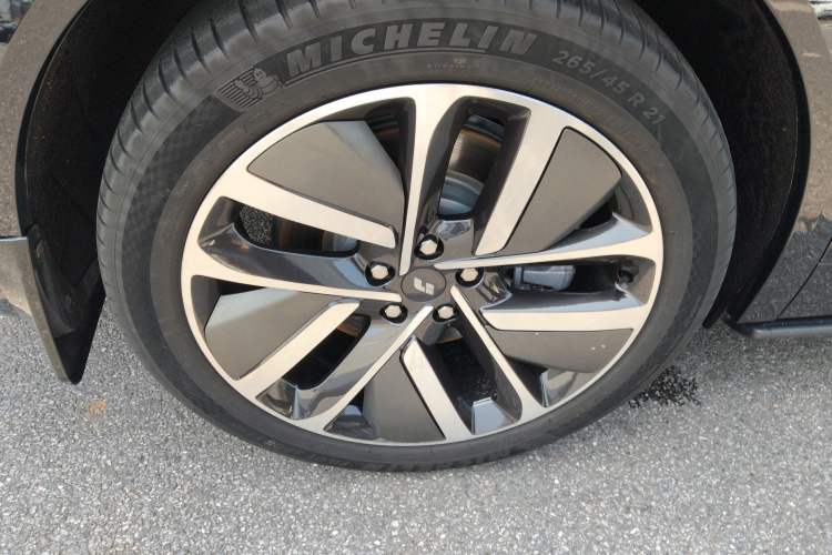 Used Li Auto L9 2022 Max model