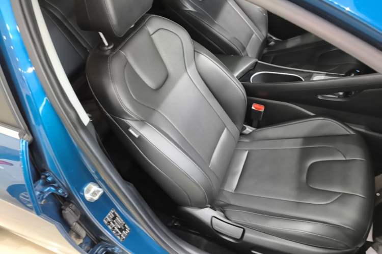 Used Hyundai Elantra 2021 1.5L CVT GLX Elite Edition Right Front Seat