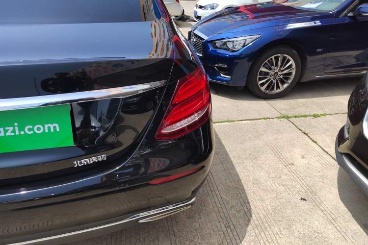 Used Mercedes-Benz E-Class 2018 Facelift E 300 L Luxury Edition Exterior 3