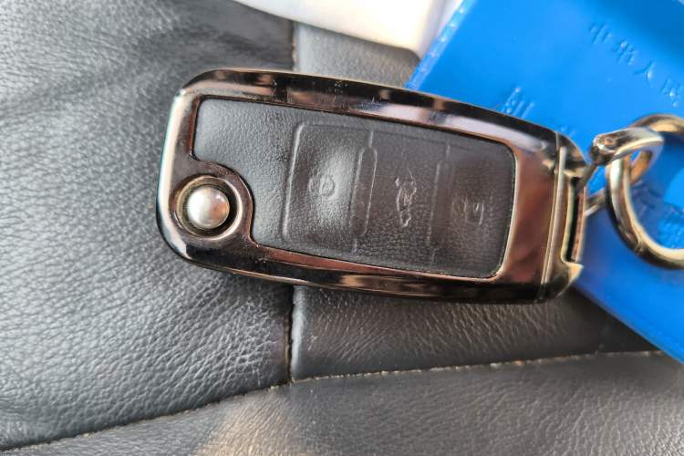 Used Volkswagen Lavida 2017 1.6L Manual Comfort Edition Vehicle Key