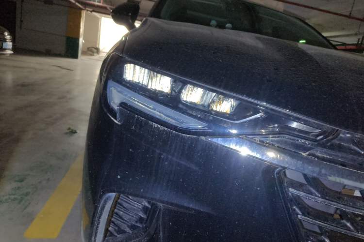 Used Buick Envision 2022 Encore Plus 652T Five-Seat Luxury Model Right Front Headlight