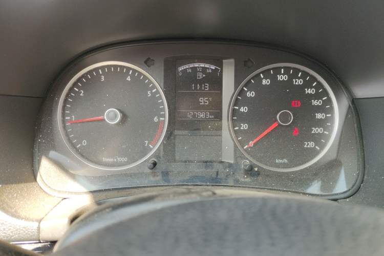 Used Volkswagen Lavida 2013 Classic 1.6L Manual Fashion Edition
