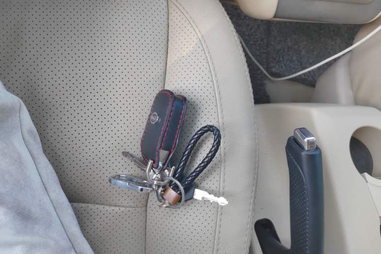 Used BYD S6 2012 2.0L Manual Luxury Version